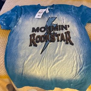 Blue mom like a rockstar medium T-shirt
